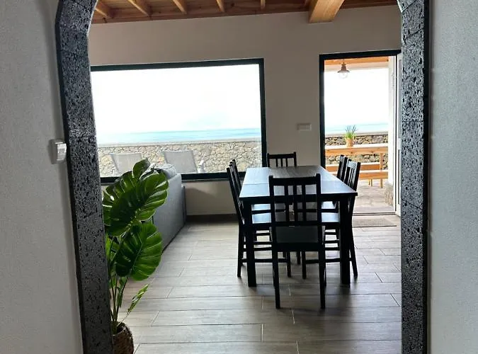 Ferienhaus Adega Do Cachalote Prainha (Sao Roque do Pico)